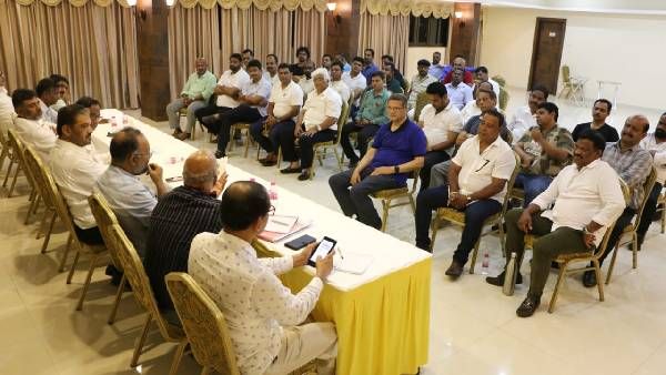 ಗೋವಾದಲ್ಲಿ ಅತಂತ್ರ ಫಲಿತಾಂಶದ ಮುನ್ಸೂಚನೆ: ಶಾಸಕರ ಹಿಡಿತಕ್ಕೆ ಮುಂದಾದ ಕಾಂಗ್ರೆಸ್