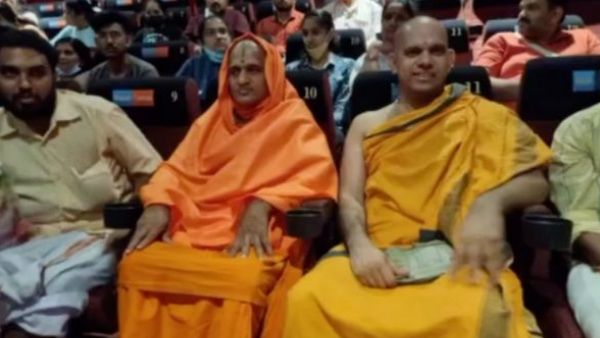 The Kashmir Files ಸಿನಿಮಾ ನೋಡಿದ ಪೇಜಾವರ ಶ್ರೀ