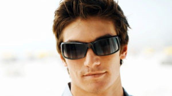 ಶ್ರೀನಾಥ್ ಭಲ್ಲೆ ಅಂಕಣ: ಕನ್ನಡಕದೊಳಗಿಂದ ಕಾಣ್ತಿದೆ ಈ ಅಂದ