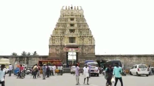 ಬೇಲೂರು ಜಾತ್ರೆಯಲ್ಲಿ ಕುರಾನ್ ಪಠಣೆ; ಏನಿದು ವಿವಾದ?