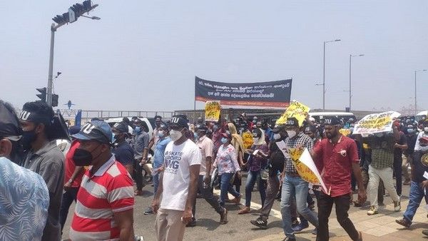 ಶ್ರೀಲಂಕಾ ಬಿಕ್ಕಟ್ಟು: ಹಿಂಸಾಚಾರಕ್ಕೆ ಉಗ್ರಗಾಮಿಗಳ ಗುಂಪೇ ಕಾರಣ ಎಂದ ಅಧ್ಯಕ್ಷರ ಕಚೇರಿ