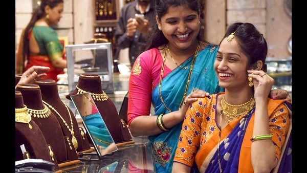 Gold Rate Today : ಬಂಗಾರ ಮತ್ತೆ 350 ರೂ ಏರಿಕೆ: ಏ.13ರಂದು ಪ್ರಮುಖ ನಗರಗಳಲ್ಲಿ ಚಿನ್ನ-ಬೆಳ್ಳಿ ದರ ಇಷ್ಟಿದೆ