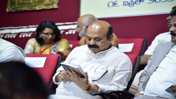 ಹಂಪಿ ಕನ್ನಡ ವಿಶ್ವವಿದ್ಯಾಲಯಕ್ಕೆ 20 ಕೋಟಿ ರೂಪಾಯಿ ಬಿಡುಗಡೆಗೊಳಿಸಿದ ಸಿಎಂ