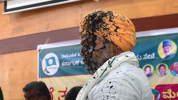 ಬೆಂಗಳೂರಿನಲ್ಲಿ ರೈತ ಮುಖಂಡ ರಾಕೇಶ್ ಟಿಕಾಯಿತ್ ಮೇಲೆ ಮಸಿ: 3 ಬಂಧನ