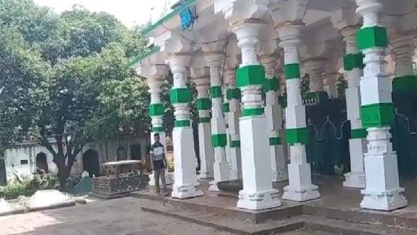 ಮೂಲ ಅನುಭವ ಮಂಟಪ ವಿವಾದ: ಬಣ್ಣ ಹಚ್ಚಿ ದರ್ಗಾ ಎಂದು ಬಿಂಬಿಸುವ ಯತ್ನ?