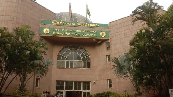 ಬಿಬಿಎಂಪಿ: ಕೂಸು ಹುಟ್ಟುವ ಮುನ್ನವೇ ಖುರ್ಚಿಗಾಗಿ ಹತ್ತು ಕೋಟಿ ವ್ಯಯ