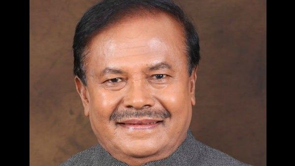 ಮಾಜಿ ಸಚಿವ ಬಿ.ಜೆ. ಪುಟ್ಟಸ್ವಾಮಿ ಇನ್ನುಮುಂದೆ ಸ್ವರ್ಣಾನಂದ ಪುರಿ ಸ್ವಾಮೀಜಿ