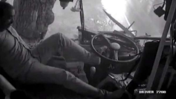 Breaking: ಸೇಲಂನಲ್ಲಿ ಭೀಕರ ಬಸ್ ಅಪಘಾತ- ವಿಡಿಯೋ ವೈರಲ್