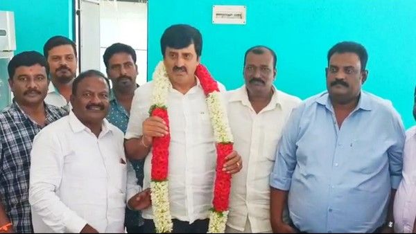 ಕಾಂಗ್ರೆಸ್ ತೊರೆದು ಸಿ.ಪಿ ಯೋಗೇಶ್ವರ್ ನೇತೃತ್ವದಲ್ಲಿ ಬಿಜೆಪಿ ಸೇರ್ಪಡೆಯಾದ ದಲಿತ ಮುಖಂಡರು