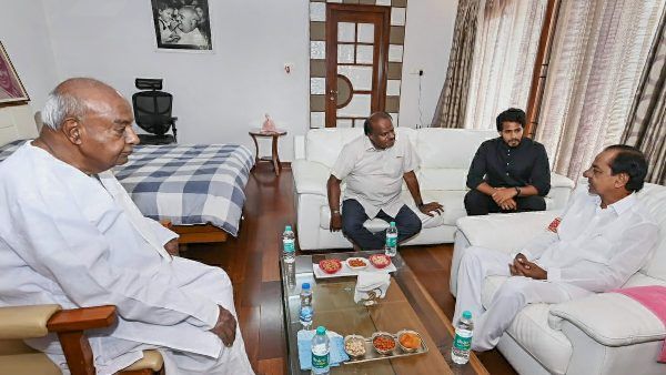 ಲೋಕಸಭಾ ಚುನಾವಣೆ ವೇಳೆಗೆ ತೃತೀಯರಂಗ ಸ್ಥಾಪನೆ?