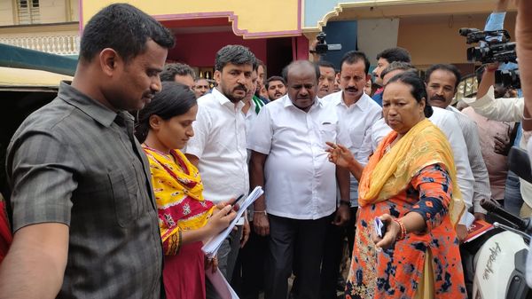 ಅಭಿವೃದ್ಧಿಯಲ್ಲಿ ತಾರತಮ್ಯ: ಯಲಹಂಕದಲ್ಲಿ ನಿರ್ದಿಷ್ಟ ಧರ್ಮದ ಜನರ ನಿರ್ಲಕ್ಷ: ಎಚ್‌ಡಿಕೆ ಕಿಡಿ