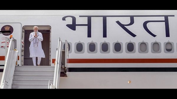 ಭಗವಾನ್ ಬುದ್ಧನ ಜನ್ಮಸ್ಥಳ ನೇಪಾಳದ ಲುಂಬಿನಿ ತಲುಪಿದ ಪ್ರಧಾನಿ ಮೋದಿ