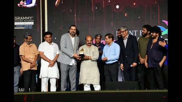 ಡಿವೈನ್ ಟೈಡ್ಸ್: ಕನ್ನಡಿಗ ರಿಕಿ ಕೇಜ್‌ಗೆ ಮುಖ್ಯಮಂತ್ರಿ ಬಸವರಾಜ ಬೊಮ್ಮಾಯಿ ಸನ್ಮಾನ