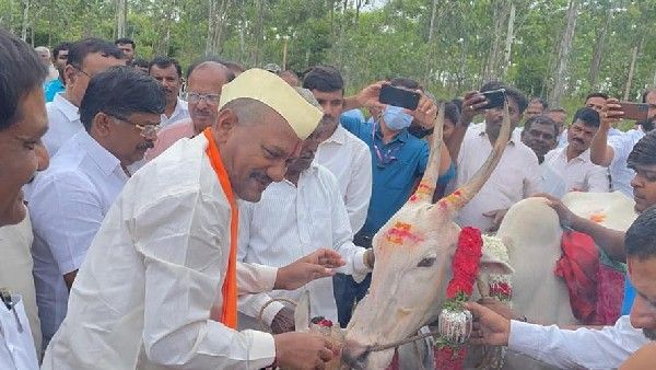 ಕರ್ನಾಟಕದಲ್ಲಿ ಆತ್ಮ ನಿರ್ಭರ ಗೋಶಾಲೆ ಅಭಿವೃದ್ಧಿ; ಸಚಿವರ ಘೋಷಣೆ