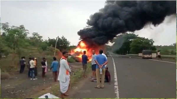 Breaking: ಕಲಬುರಗಿ ಬಸ್‌ ಅಪಘಾತ: ಹಲವರು ಸಜೀವ ದಹನ ಶಂಕೆ