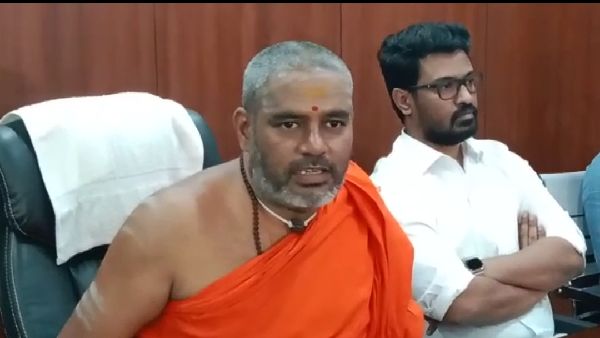 ಪಠ್ಯಪರಿಷ್ಕರಣೆ ಉದ್ದಟತನ ಹೀಗೆ ಬಿಟ್ಟರೆ ಕಷ್ಟ ಎದುರಿಸಲು ಸಿದ್ಧರಾಗಿ: ಸಿಎಂಗೆ ಕಾಗಿನೆಲೆ ಶ್ರೀ ಎಚ್ಚರಿಕೆ!