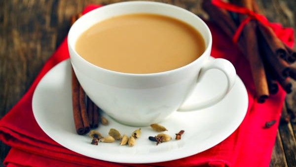 ಕಡಿಮೆ ಚಹಾ ಕುಡಿಯಿರಿ, ಹಣ ಉಳಿಸಿ: ಆರ್ಥಿಕ ಬಿಕ್ಕಟ್ಟಿನ ಮಧ್ಯೆ ಪಾಕಿಸ್ತಾನ ಸರ್ಕಾರದ ಮನವಿ