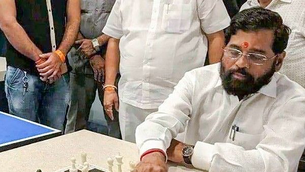 ಯಾವುದೇ ಪಕ್ಷ ನಮ್ಮನ್ನು ಸಂಪರ್ಕಿಸಿಲ್ಲ: ಯೂಟರ್ನ್‌ ಹೊಡೆದ ಏಕನಾಥ್ ಶಿಂಧೆ