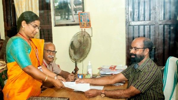 ಮೊದಲ ಬಾರಿಗೆ ಗುರುವಾಯೂರು ದೇವಾಲಯದ ಆನೆ ಶಿಬಿರಕ್ಕೆ ಮಹಿಳಾ ಮ್ಯಾನೇಜರ್