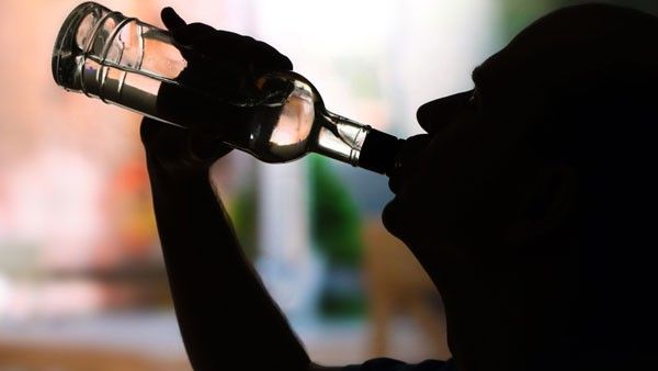 ಕುಡುಕರು ಖುಷಿಪಡೋ ಸುದ್ದಿ: ಬುಕ್ ಮಾಡಿದರೆ 10 ನಿಮಿಷದಲ್ಲೇ ಮನೆ ಬಾಗಿಲಿಗೆ ಮದ್ಯ!