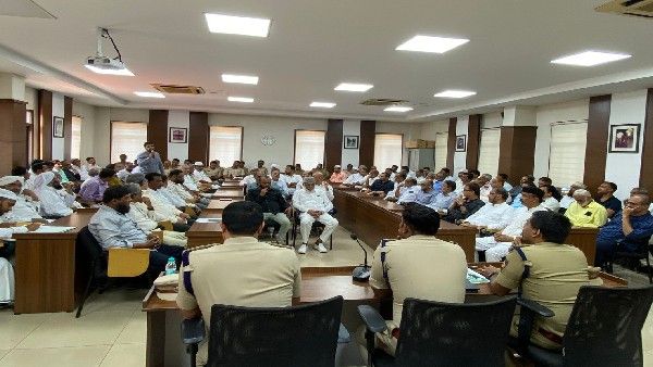 ದಕ್ಷಿಣ ಕನ್ನಡದಲ್ಲಿ ಗಲಭೆಗೆ ಹುನ್ನಾರದ ಸಂದೇಶ; ಪೊಲೀಸರಿಂದ ಸಭೆ