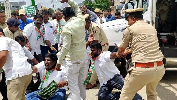 ಕೋಟೆನಾಡು ಚಿತ್ರದುರ್ಗದಲ್ಲಿ ಕಾಂಗ್ರೆಸ್ ಕಾರ್ಯಕರ್ತರ ಪ್ರತಿಭಟನೆ