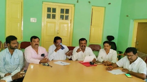 ಪ್ರತಿಭಟನೆ ಎಚ್ಚರಿಕೆ ಕೊಟ್ಟ ರಾಮನಗರದ ರೇಷ್ಮೆ ಬೆಳೆಗಾರರು