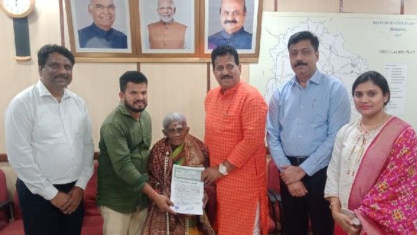 ಸಾಲುಮರದ ತಿಮ್ಮಕ್ಕಗೆ ಬಿಡಿಎಯಿಂದ 50X80 ಅಳತೆಯ ನಿವೇಶನ ಹಂಚಿಕೆ