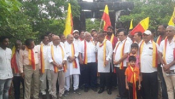 ಭಾಷೆ ವಿಷಯದಲ್ಲಿ ತಮಿಳಿಗರನ್ನು ಅನುಸರಿಸುವ ಅಗತ್ಯವಿದೆ: ಹಂಸಲೇಖ