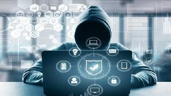 ಆಂಡ್ರಾಯ್ಡ್ ಬಳಕೆದಾರರಿಗೆ 'ಹರ್ಮಿಟ್' ಸ್ಪೈವೇರ್ ಎಚ್ಚರಿಕೆ ನೀಡಿದ ಗೂಗಲ್