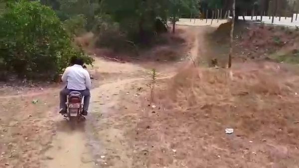 ಸ್ವಾತಂತ್ರ ಬಂದು 7 ದಶಕ ಕಳೆದರೂ ರಸ್ತೆ ಭಾಗ್ಯ ಕಾಣದ ಕುಮಟಾದ ಈ ಗ್ರಾಮ!