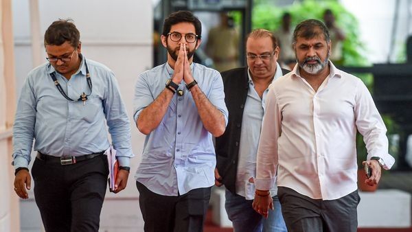 ಸರ್ಕಾರವೇ ಬದಲಾದರೂ ಆದಿತ್ಯ ಠಾಕ್ರೆ ವಿರುದ್ಧ ಮಾತ್ರ ಏಕೆ ಕ್ರಮ ತೆಗೆದುಕೊಳ್ಳಲ್ಲ ಶಿಂಧೆ ಟೀಮ್!?