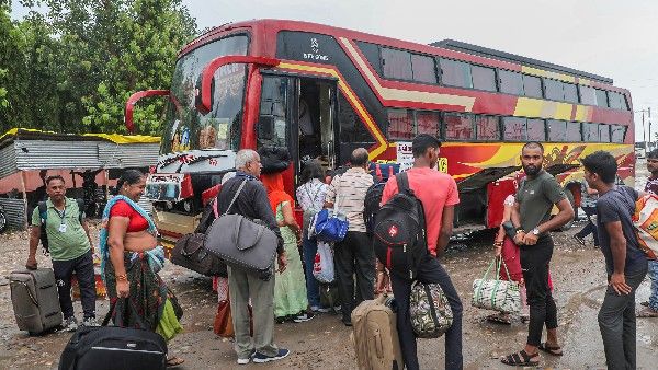 ಜಮ್ಮುವಿನಿಂದ ಅಮರನಾಥ ಯಾತ್ರೆ ಸ್ಥಗಿತಗೊಳಿಸಿದ ಕೇಂದ್ರ ಸರ್ಕಾರ