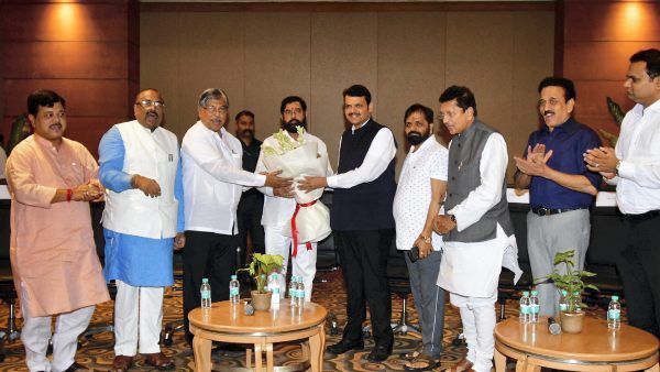 Breaking; ಮುಂಬೈಗೆ ಬಂದ ರೆಬಲ್ ಶಾಸಕರು, ಸಿಎಂ & ಡಿಸಿಎಂ ಜೊತೆ ಸಭೆ