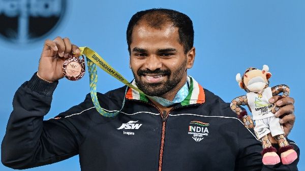 ಕಾಮನ್‌ವೆಲ್ತ್‌ ವೇಟ್‌ಲಿಫ್ಟಿಂಗ್‌ನಲ್ಲಿ ಕಂಚು ಗೆದ್ದ ಹೆಮ್ಮೆಯ ಕನ್ನಡಿಗ ಗುರುರಾಜ ಪೂಜಾರಿ