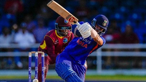 ಅಕ್ಷರ್ ಅಬ್ಬರಕ್ಕೆ ವೆಸ್ಟ್ ಇಂಡೀಸ್ ತತ್ತರ!: ಕ್ವೀನ್ಸ್ ಪಾರ್ಕ್‌ ಓವಲ್‌ನಲ್ಲಿ ದಾಖಲೆ ಬರೆದ ಟೀಂ ಇಂಡಿಯಾ