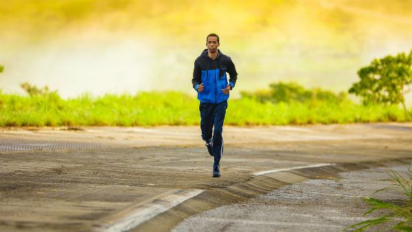 ವೈರಲ್ ಆದ ಬಿಬಿಎಂಪಿ 'ನೋ ಜಾಗಿಂಗ್, ನೋ ರನ್ನಿಂಗ್' ಫಲಕ