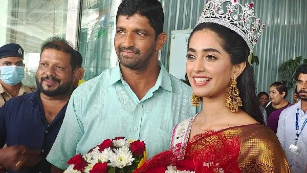 ಬಾಲಿವುಡ್‌ ಪ್ರವೇಶ, ಮಿಸ್‌ ವರ್ಲ್ಡ್‌ ಕಿರೀಟಕ್ಕಾಗಿ ಮಿಸ್‌ ಇಂಡಿಯಾ ಸಿನಿಶೆಟ್ಟಿ ತಯಾರಿ