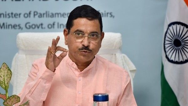 ಸುಳ್ಳು ಹೇಳುವುದು ಕಾಂಗ್ರೆಸ್ ಅಜೆಂಡಾ: ಪ್ರಹ್ಲಾದ್ ಜೋಶಿ