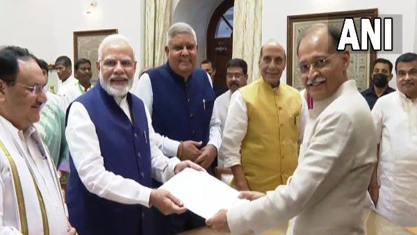 Breaking: ಉಪ ರಾಷ್ಟ್ರಪತಿ ಚುನಾವಣೆ, ನಾಮಪತ್ರ ಸಲ್ಲಿಸಿದ ಜಗದೀಪ್