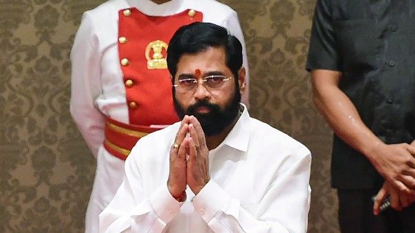 ಜುಲೈ 4ರಂದು ಏಕನಾಥ್ ಶಿಂಧೆಗೆ ವಿಶ್ವಾಸಮತ ಪರೀಕ್ಷೆ; ಭಿನ್ನಮತೀಯರ ವಿರುದ್ಧ ಸುಪ್ರೀಂ ಮೆಟ್ಟಿಲೇರಿದ ಠಾಕ್ರೆ ಬಣ