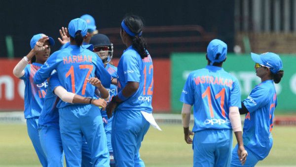 ಭಾರತ- ಪಾಕಿಸ್ತಾನ ಕ್ರಿಕೆಟ್ ಕದನ, ಟಿಕೆಟ್ ಪಡೆದವನೇ ಜಾಣ!