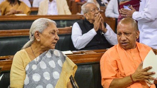 'ರಾಷ್ಟ್ರಪತ್ನಿ' ಹೇಳಿಕೆ ವಿವಾದ: ಅಧೀರ್ ರಂಜನ್ ಚೌಧರಿ ದೇಶದ ಕ್ಷಮೆಯಾಚಿಸಲಿ ಎಂದ ಯೋಗಿ ಆದಿತ್ಯನಾಥ್