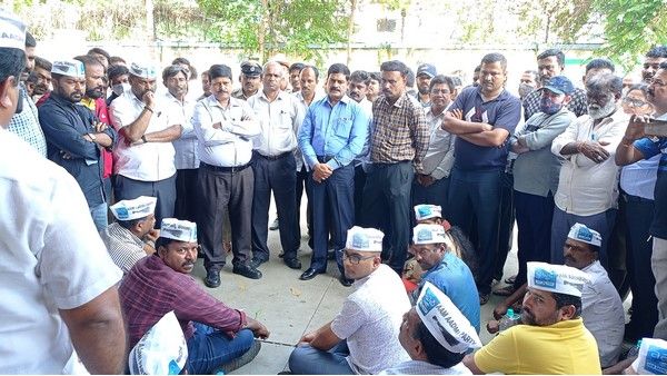 ಸಾರಿಗೆ ನೌಕರರ ಆತ್ಮಹತ್ಯೆ: ನ್ಯಾಯಕ್ಕಾಗಿ ಎಎಪಿ ಪ್ರತಿಭಟನೆ