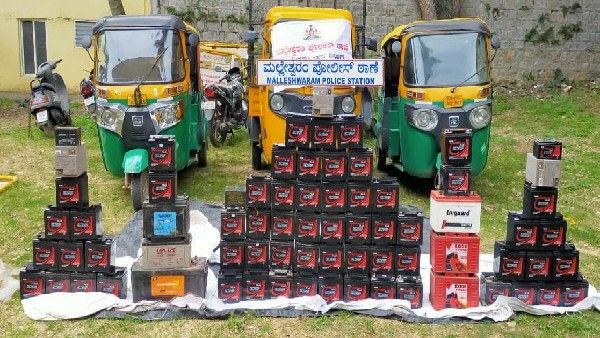 ಬೆಸ್ಕಾಂ ಅಳವಡಿಸಿದ್ದ ಬ್ಯಾಟರಿ‌ ಕದಿಯುತ್ತಿದ್ದ 4 ಬಂಧನ - ಮಲ್ಲೇಶ್ವರ ಪೊಲೀಸರ ಕಾರ್ಯಾಚರಣೆ