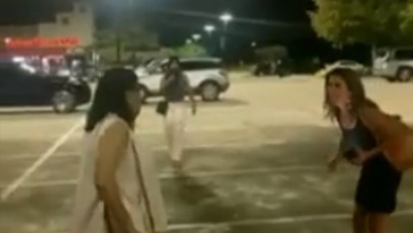 'ನಾನು ಭಾರತೀಯರನ್ನು ದ್ವೇಷಿಸುತ್ತೇನೆ' ಅಮೆರಿಕಾದಲ್ಲಿ ವಲಸಿಗರನ್ನು ನಿಂದಿಸಿದ ಮಹಿಳೆ