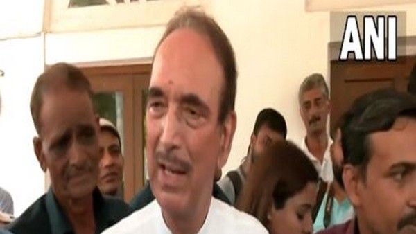 ಗುಲಾಂ ನಬಿ ಅಜಾದ್‌ ಬೆಂಬಲಿಸಿ ಕಾಂಗ್ರೆಸ್‌ಗೆ 64 ಸದಸ್ಯರು ರಾಜೀನಾಮೆ