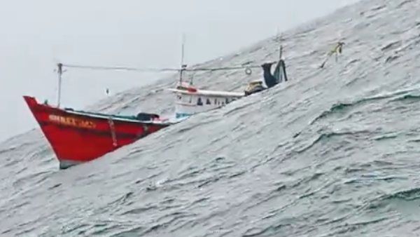 Breaking; ವಿಡಿಯೋ, ಮಂಗಳೂರು ಸಮುದ್ರದಲ್ಲಿ ಮುಳುಗಿದ ಬೋಟ್