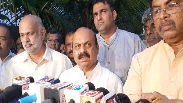 ಭಟ್ಕಳ; ಪ್ರವಾಹಕ್ಕೆ ಸಿಲುಕಿದ ಅಂಗಡಿ, ಮೀನುಗಾರರಿಗೆ ವಿಶೇಷ ಅನುದಾನ