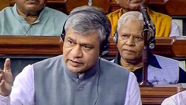 ವೈಯಕ್ತಿಕ ಡೇಟಾ ಸಂರಕ್ಷಣಾ ಮಸೂದೆ ಹಿಂಪಡೆದ ಕೇಂದ್ರ : ಅಶ್ವಿನಿ ವೈಷ್ಣವ್ ಘೋಷಣೆ